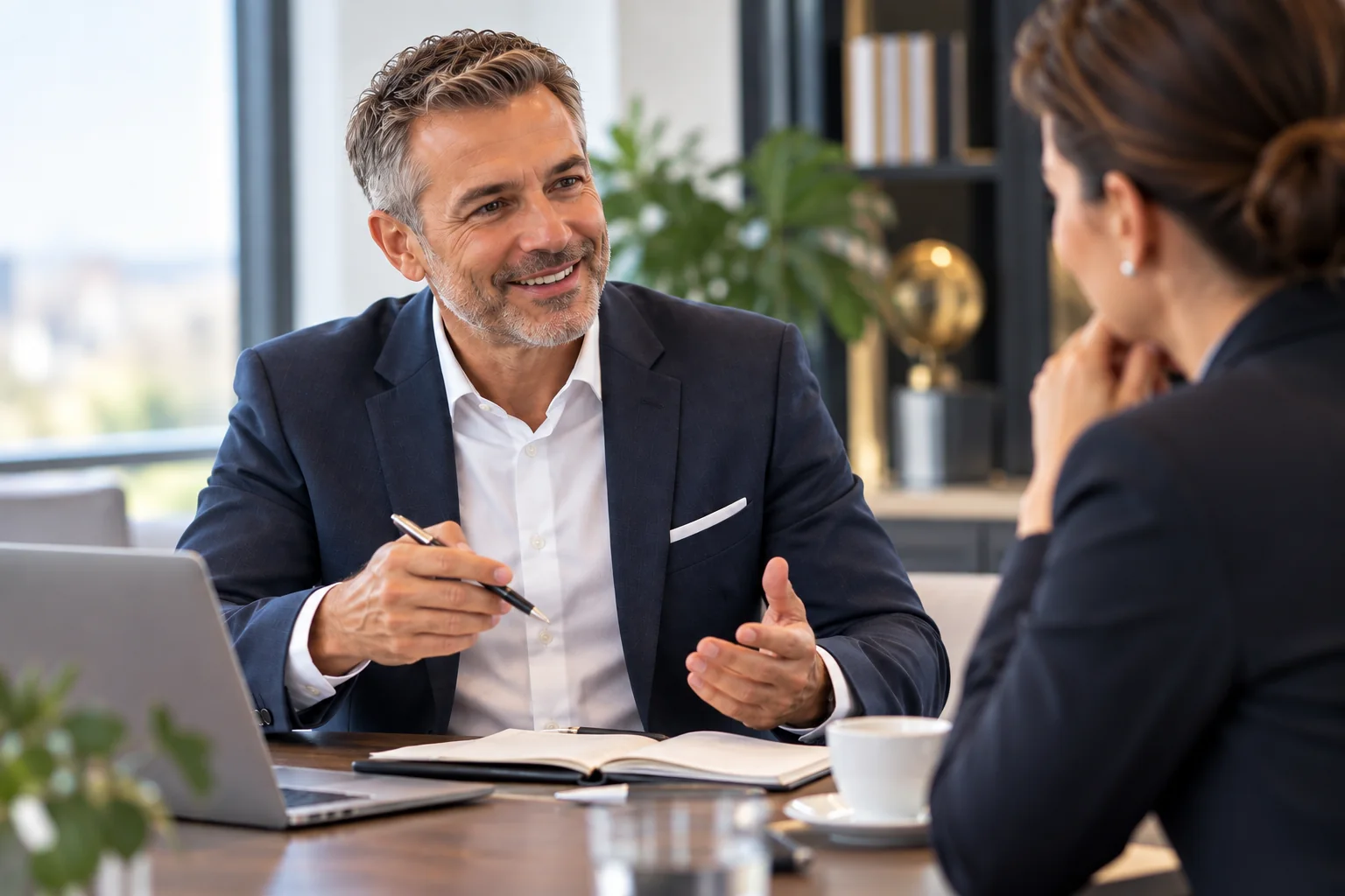 1:1 Executive English Coaching in a professional business setting